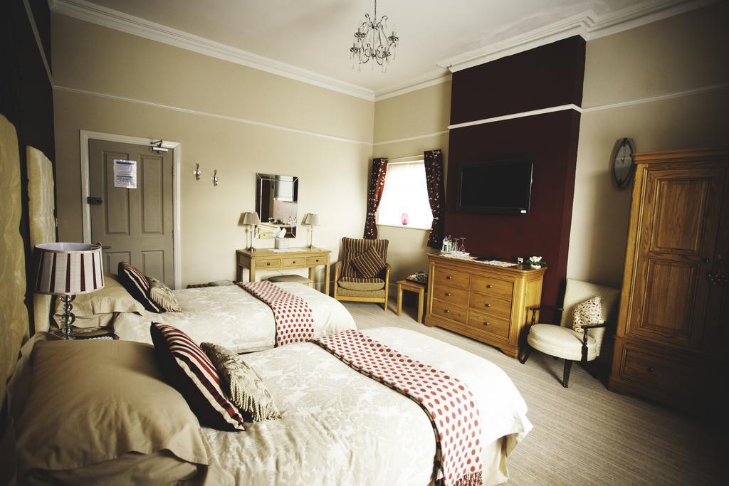 Vale House Acomodação com café da manhã Southport Quarto foto